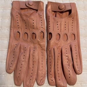 Women's Leather Driving Gloves in Dusty Rose